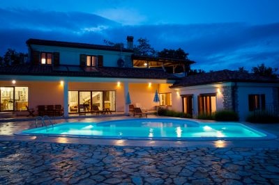 Add a Unique Design Element to Your Pool!